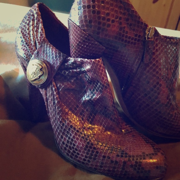 gucci snake booties
